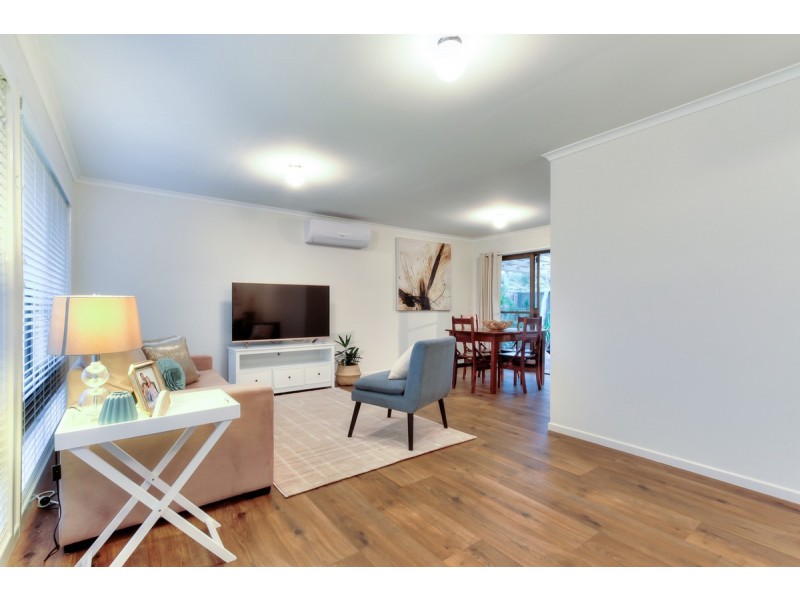 12 Yorkshire Crescent, Mount Warren Park QLD 4207