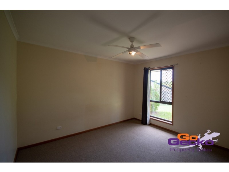 8 Regency Drive, Regents Park QLD 4118