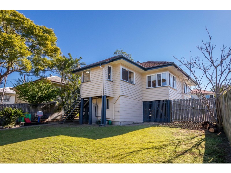 15 Garde Street, Stafford QLD 4053