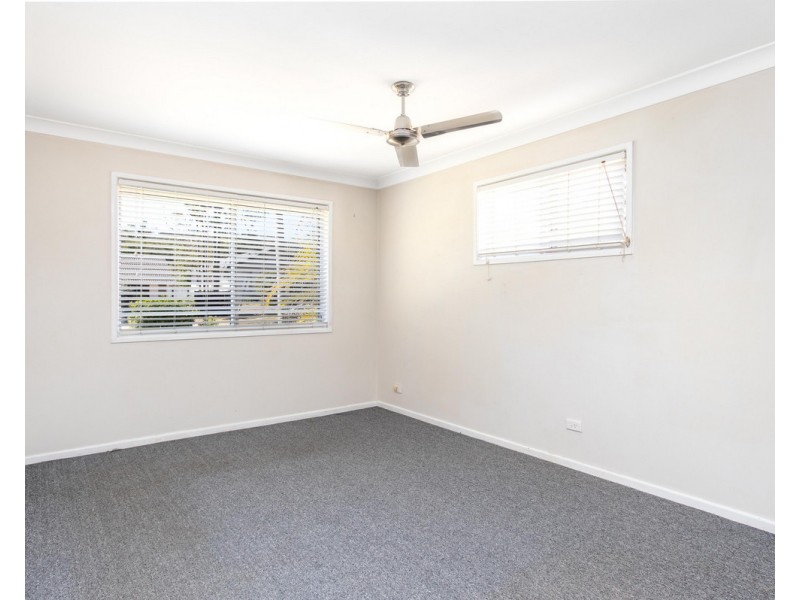 35 Barbaralla Drive, Springwood QLD 4127