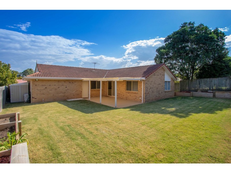 130 Pohon Drive, Tanah Merah QLD 4128