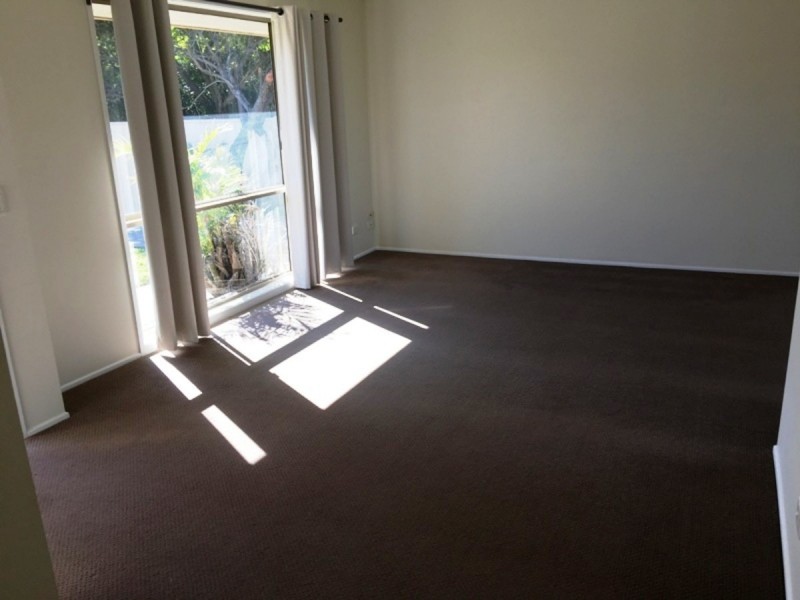 7 Perak Court, Tanah Merah QLD 4128