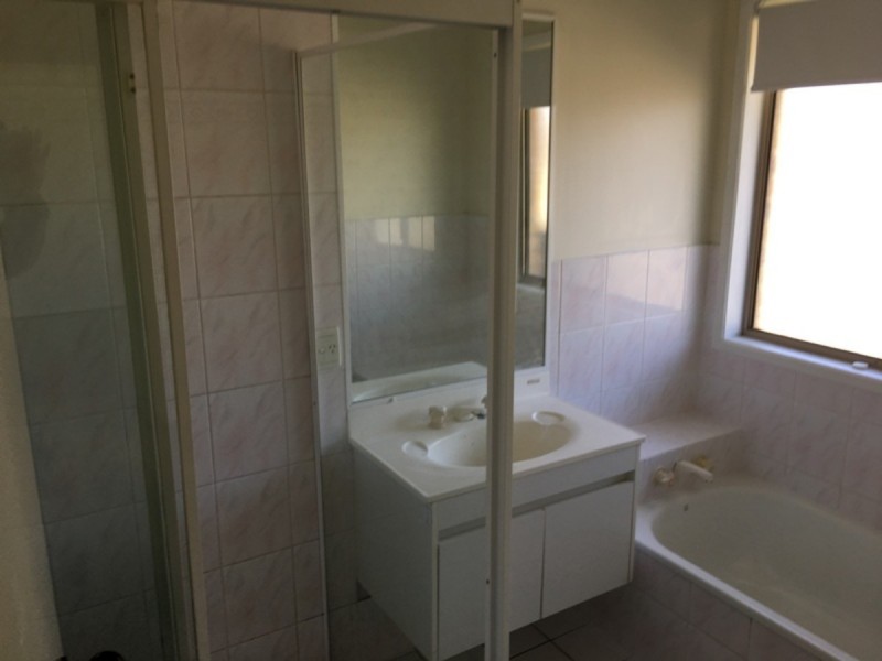 7 Perak Court, Tanah Merah QLD 4128