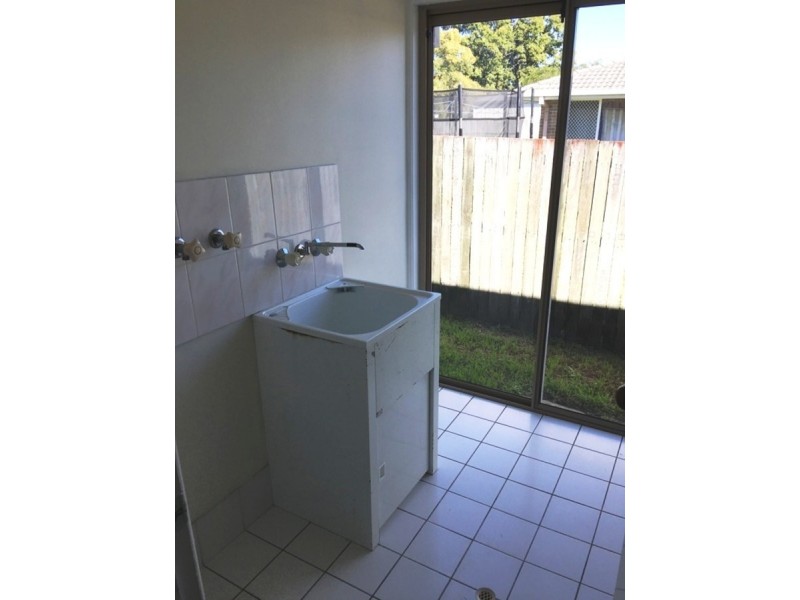7 Perak Court, Tanah Merah QLD 4128