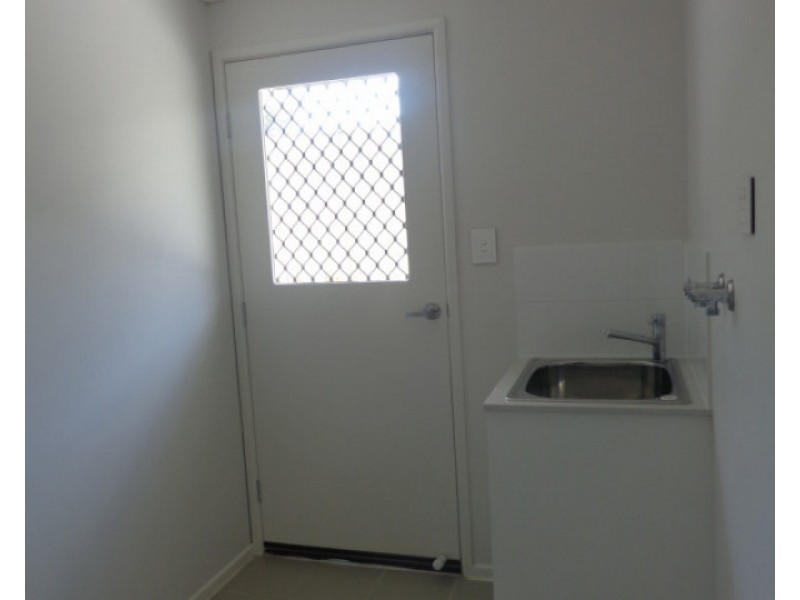 1/122a Queen Street, Goodna QLD 4300