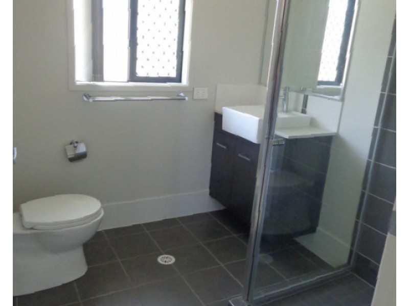 1/122a Queen Street, Goodna QLD 4300