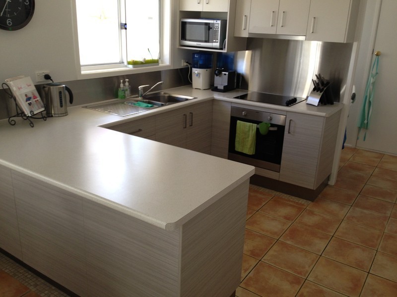 6 Hilarie Avenue, Springwood QLD 4127