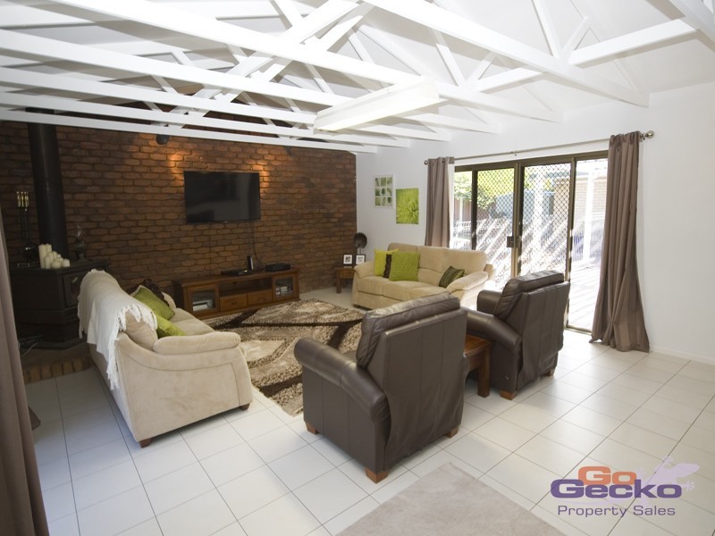 53 Steven St, Camira QLD 4300