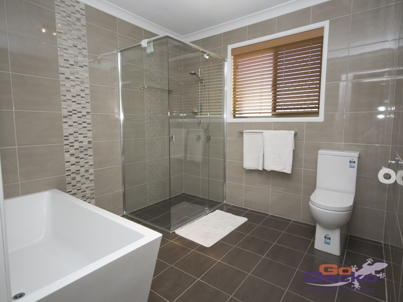 53 Steven St, Camira QLD 4300