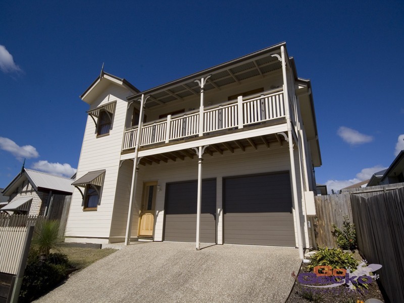 13 Lincoln Parade, Springfield Lakes QLD 4300