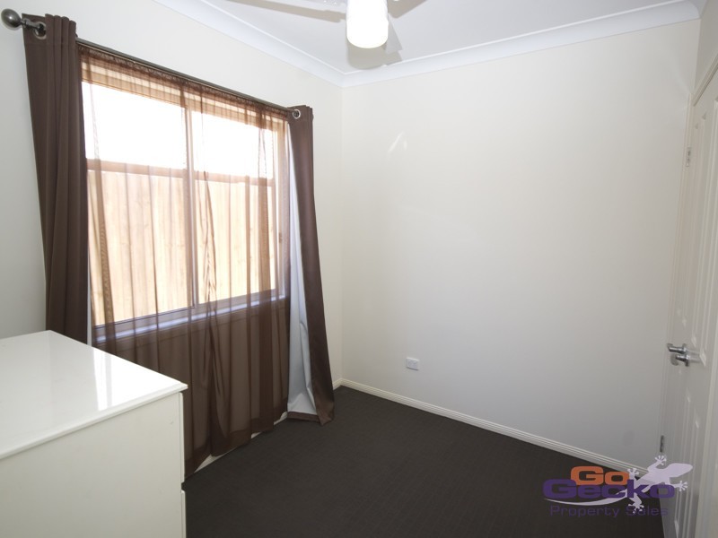 13 Lincoln Parade, Springfield Lakes QLD 4300