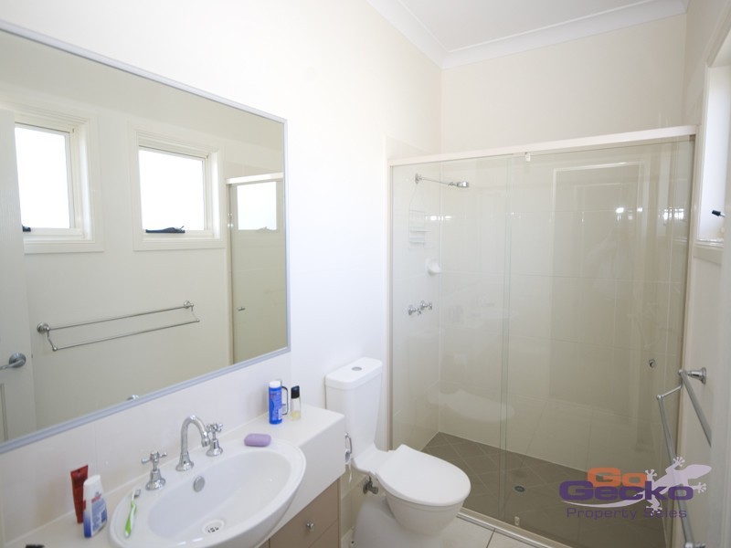 13 Lincoln Parade, Springfield Lakes QLD 4300