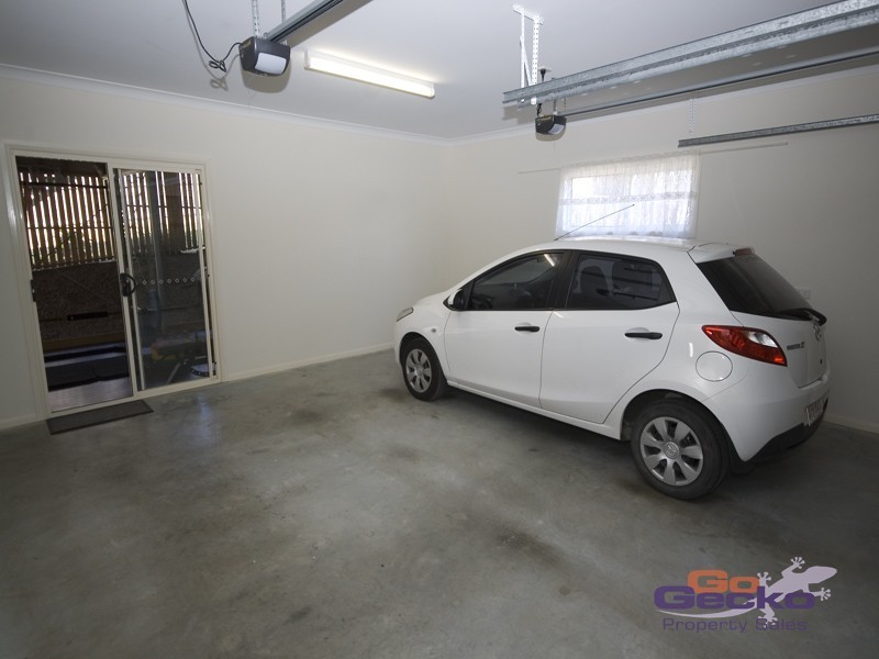 13 Lincoln Parade, Springfield Lakes QLD 4300