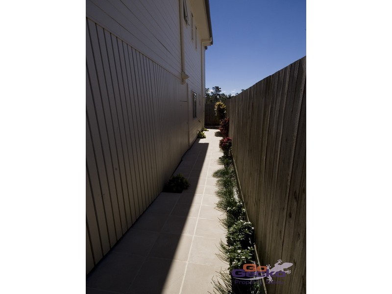 13 Lincoln Parade, Springfield Lakes QLD 4300