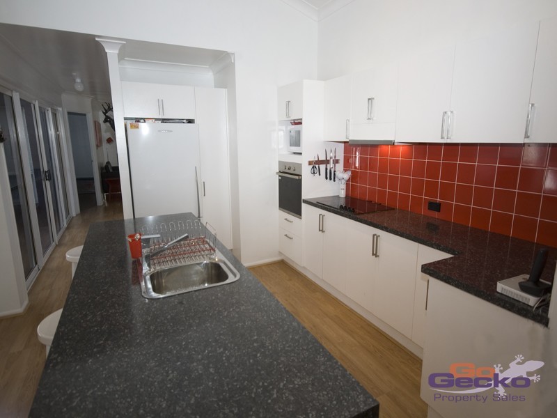 5 Winnecke Close, Forest Lake QLD 4078