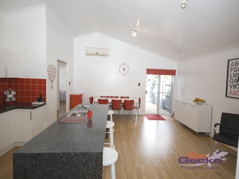 5 Winnecke Close, Forest Lake QLD 4078