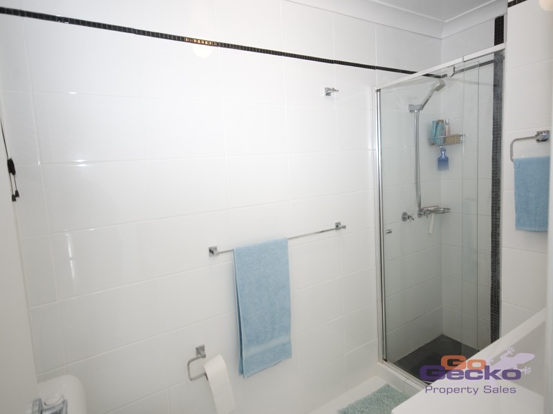 5 Winnecke Close, Forest Lake QLD 4078