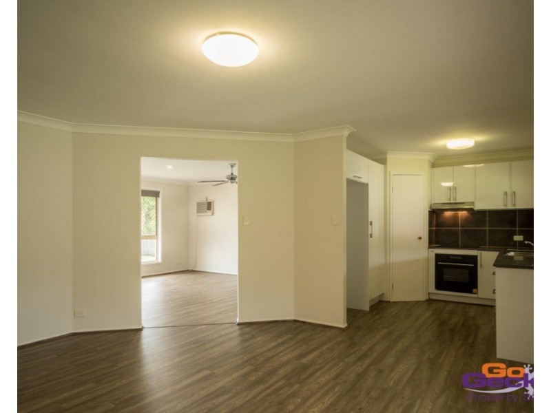 8 Bankswood Court, Camira QLD 4300