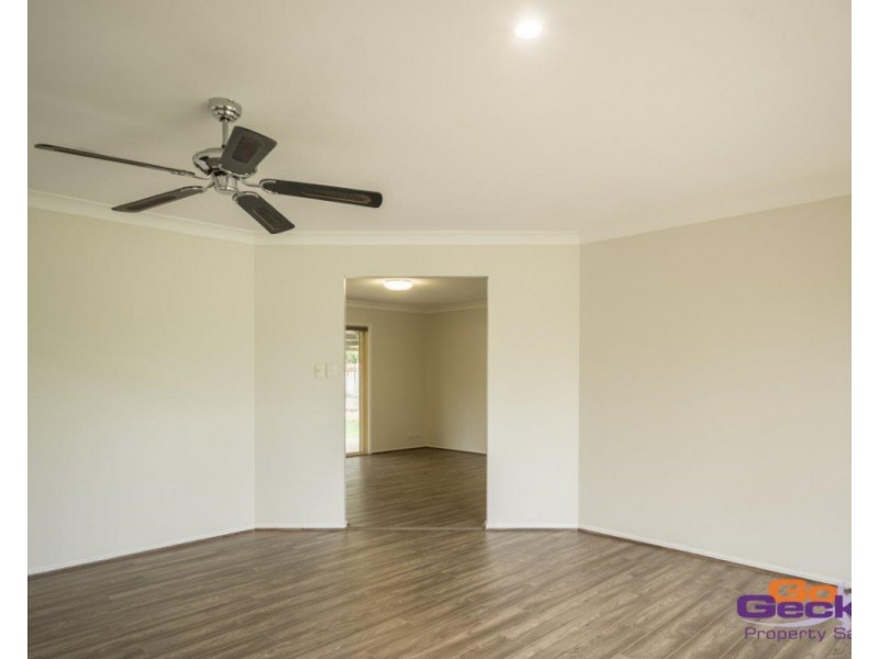 8 Bankswood Court, Camira QLD 4300