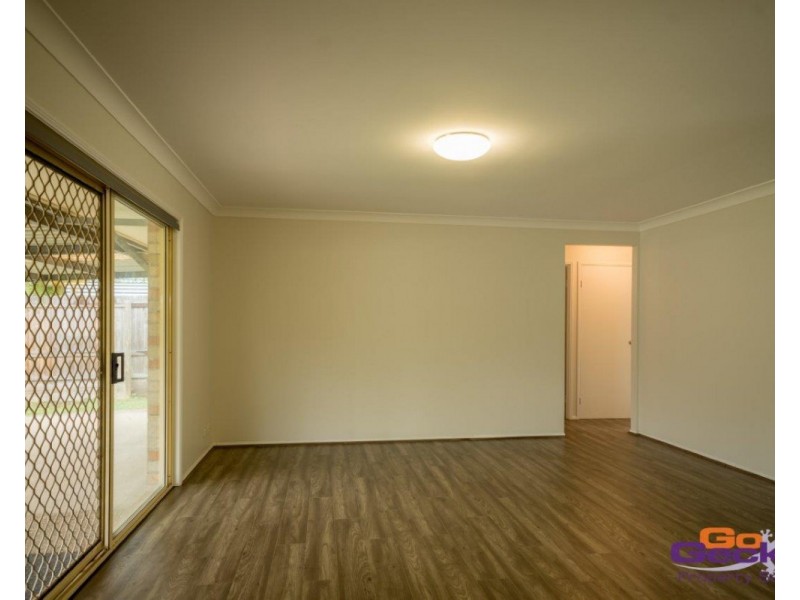 8 Bankswood Court, Camira QLD 4300