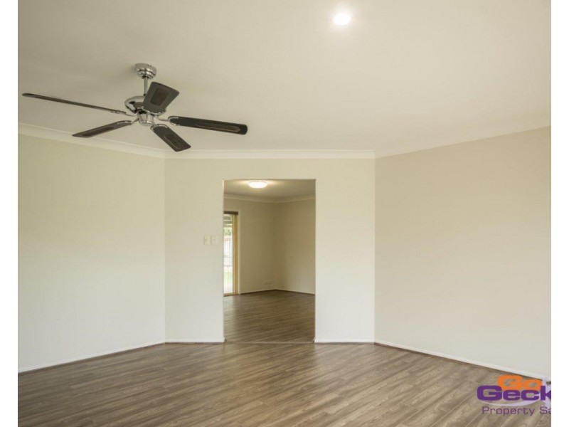 8 Bankswood Court, Camira QLD 4300