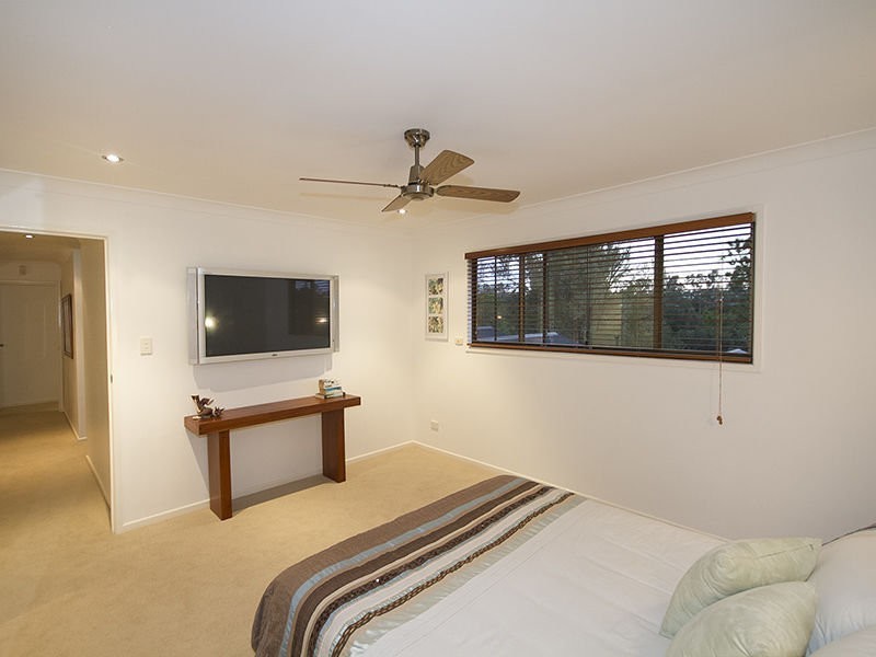 44 Westlake Drive, Mount Ommaney QLD 4074