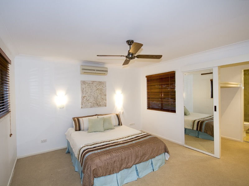 44 Westlake Drive, Mount Ommaney QLD 4074