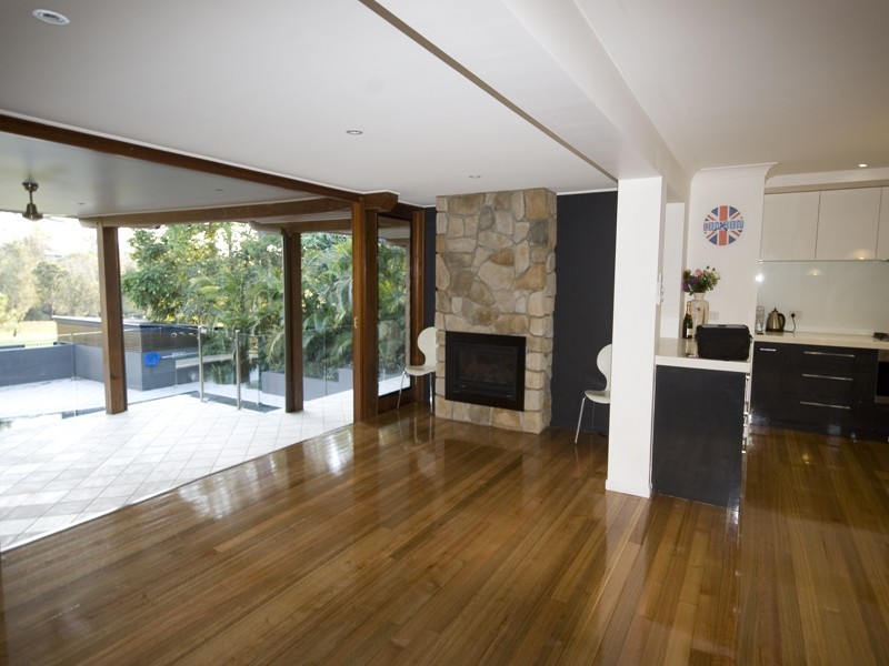 44 Westlake Drive, Mount Ommaney QLD 4074