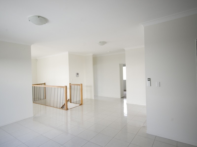 9 Peppermint Court, Springfield Lakes QLD 4300