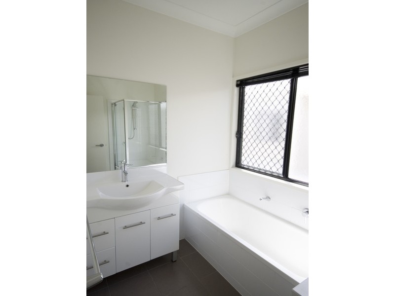 9 Peppermint Court, Springfield Lakes QLD 4300