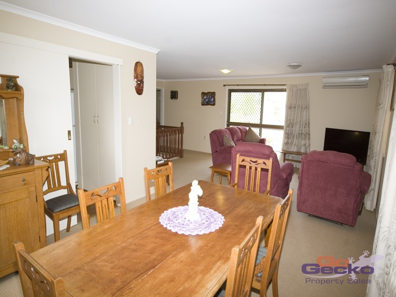 8 Boscawan Crescent, Bellbird Park QLD 4300