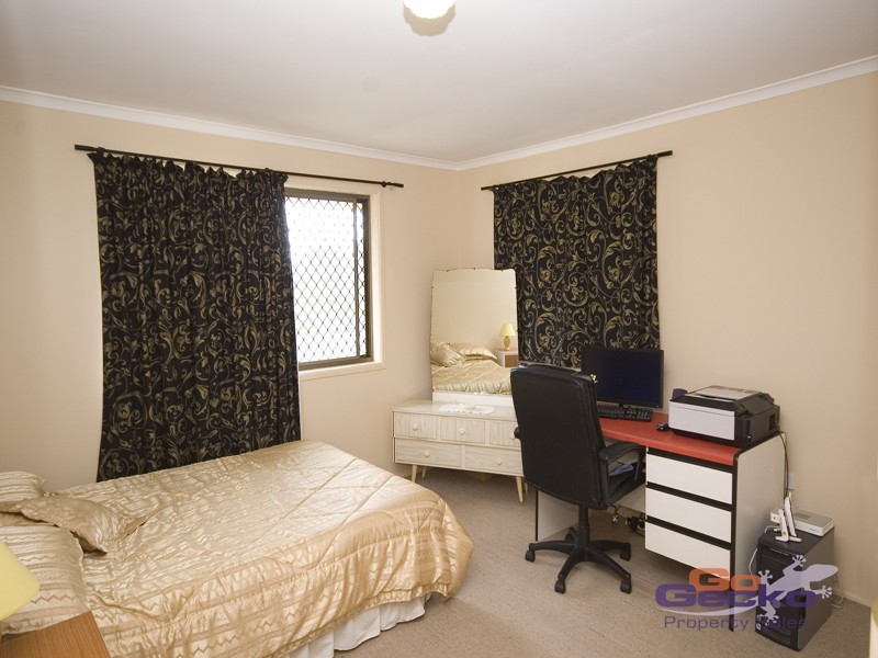 8 Boscawan Crescent, Bellbird Park QLD 4300