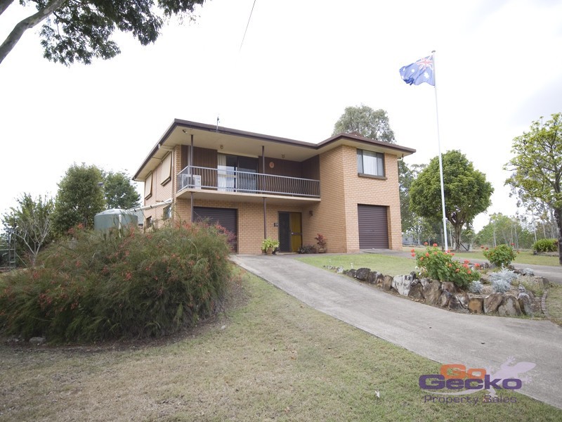8 Boscawan Crescent, Bellbird Park QLD 4300