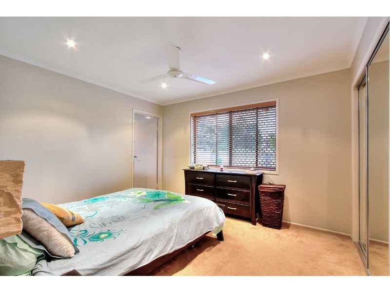 11 Jacqueline Ave, Springwood QLD 4127