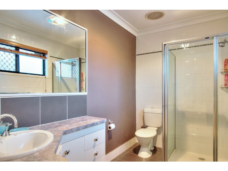 11 Jacqueline Ave, Springwood QLD 4127