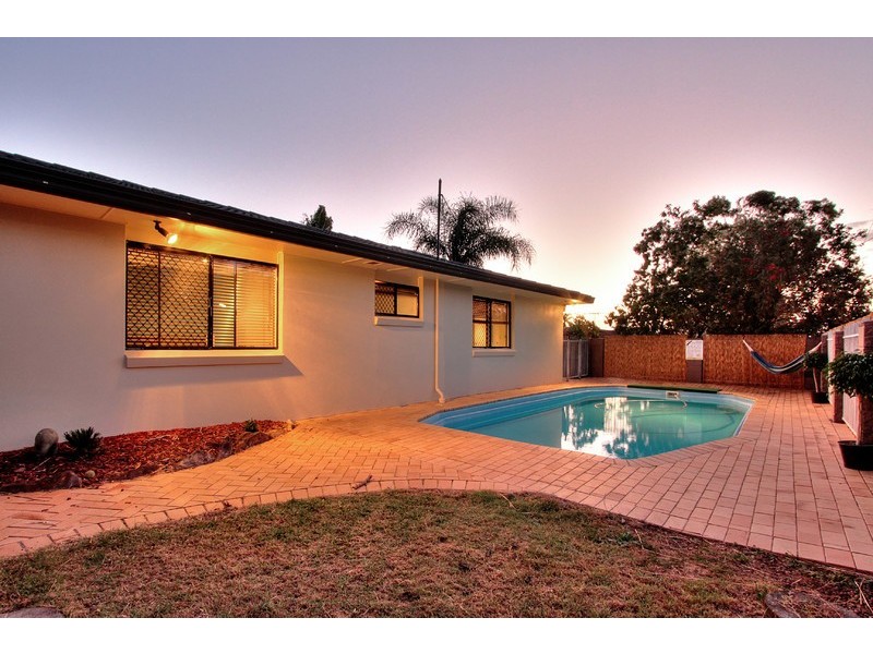 11 Jacqueline Ave, Springwood QLD 4127