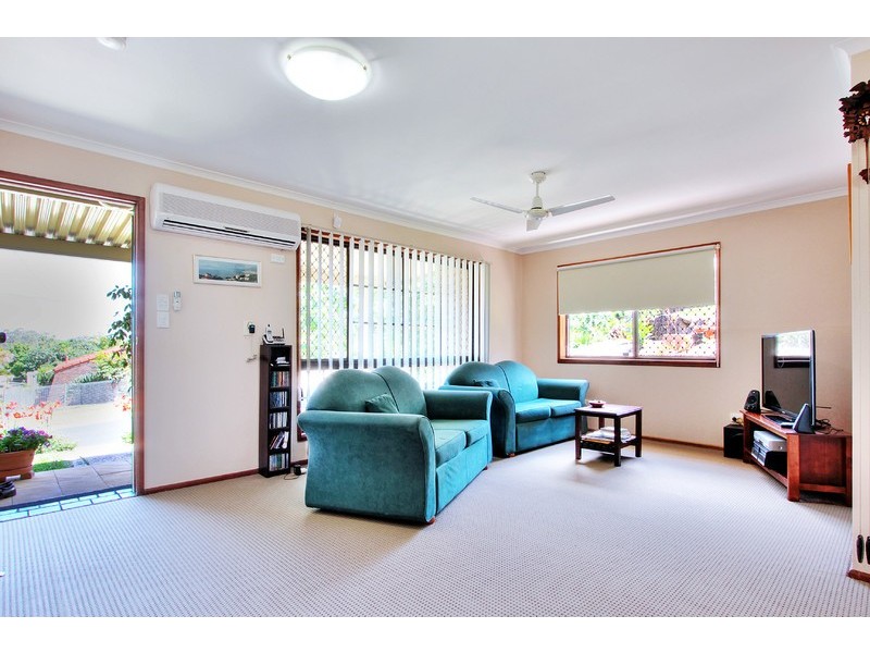 50 Van Dieman Crescent, Springwood QLD 4127
