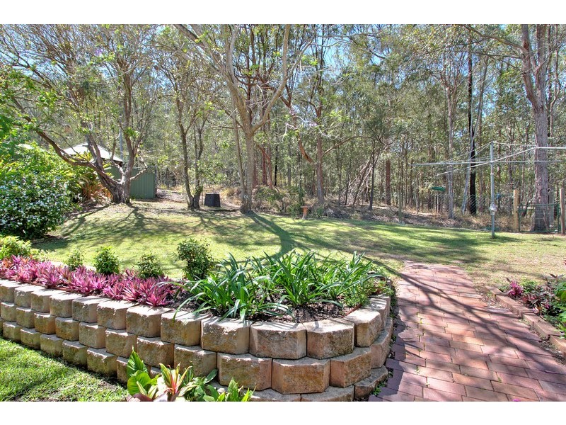 50 Van Dieman Crescent, Springwood QLD 4127