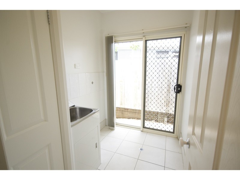 28 Summit, Springfield Lakes QLD 4300