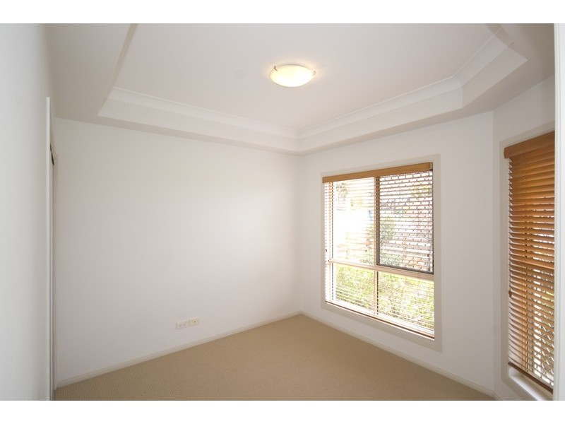 28 Summit, Springfield Lakes QLD 4300