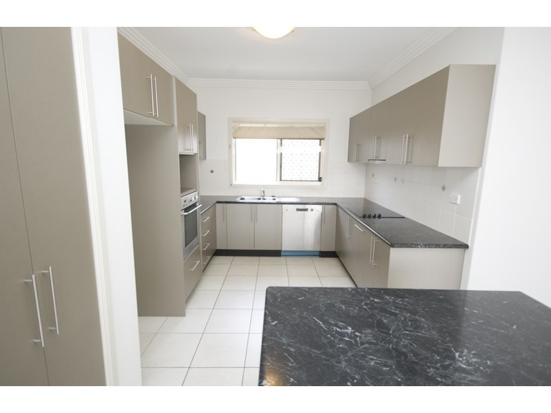 28 Summit, Springfield Lakes QLD 4300