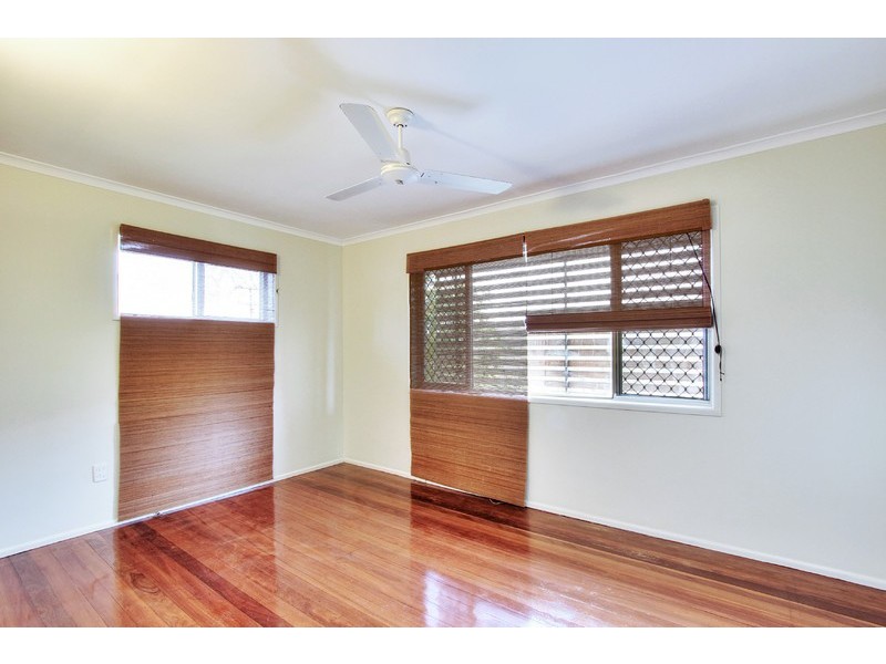 11 Belinda Crescent, Springwood QLD 4127