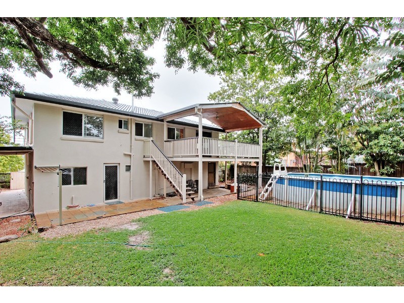 11 Belinda Crescent, Springwood QLD 4127