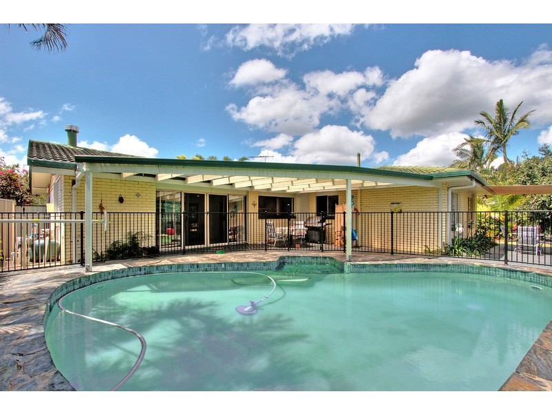 4 Desiree Court, Springwood QLD 4127