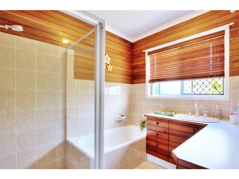 4 Desiree Court, Springwood QLD 4127