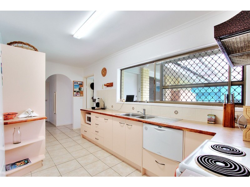 4 Desiree Court, Springwood QLD 4127