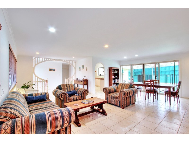 4 Desiree Court, Springwood QLD 4127