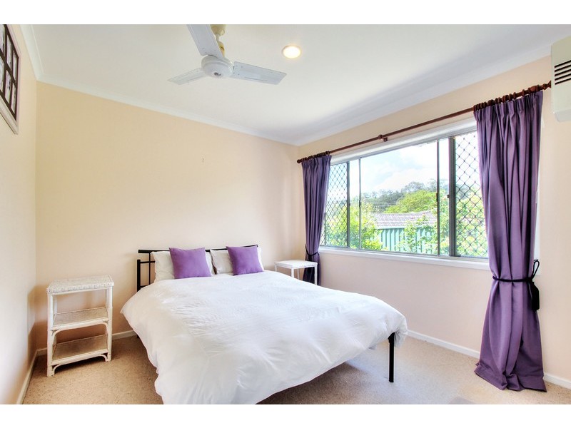 4 Desiree Court, Springwood QLD 4127