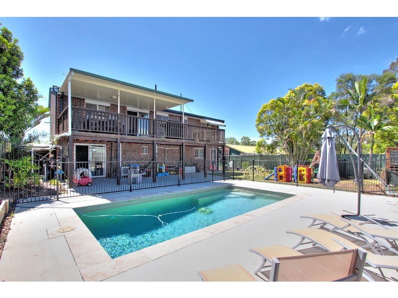 26 Village Drive, Daisy Hill QLD 4127