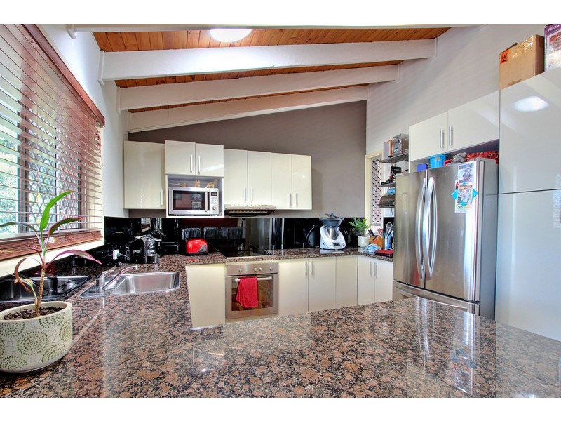 26 Village Drive, Daisy Hill QLD 4127